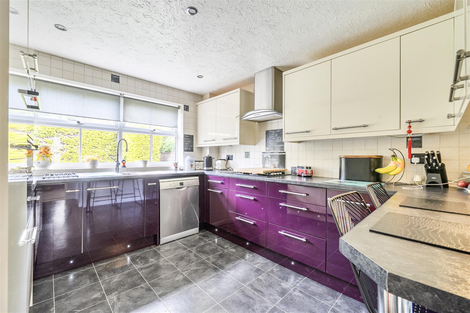 Modern Fitted Kitchen